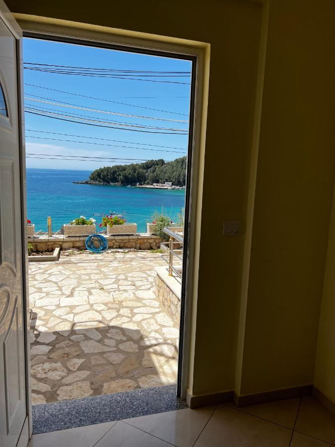 Fane'S Apartments Himare Esterno foto