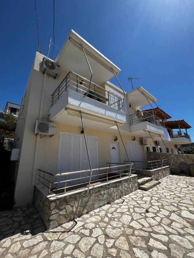 Fane'S Apartments Himare Esterno foto