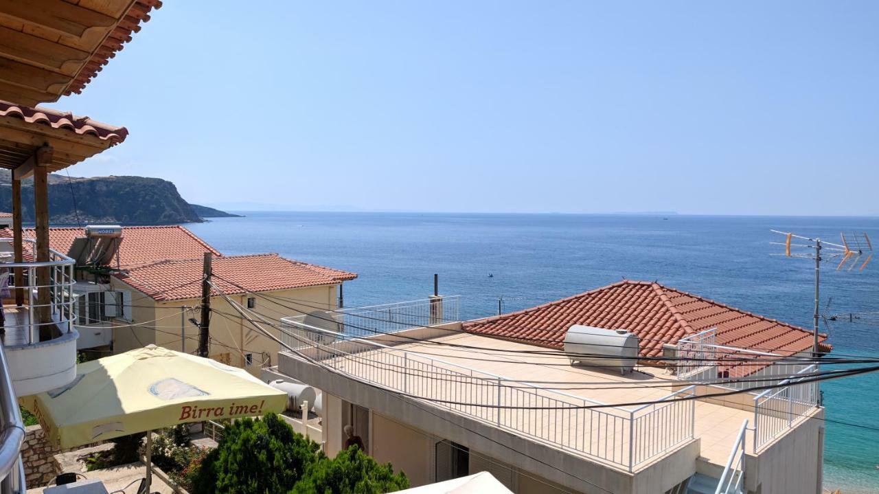 Fane'S Apartments Himare Esterno foto